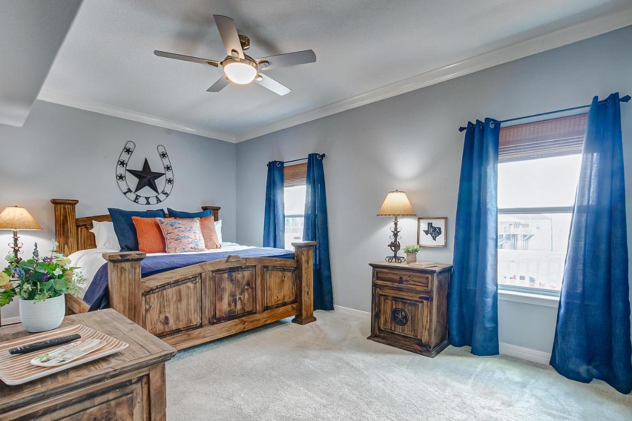 Villa Spring Break Specials! Front Row Views - Tiki Bar - Playground à Bolivar Peninsula Extérieur photo